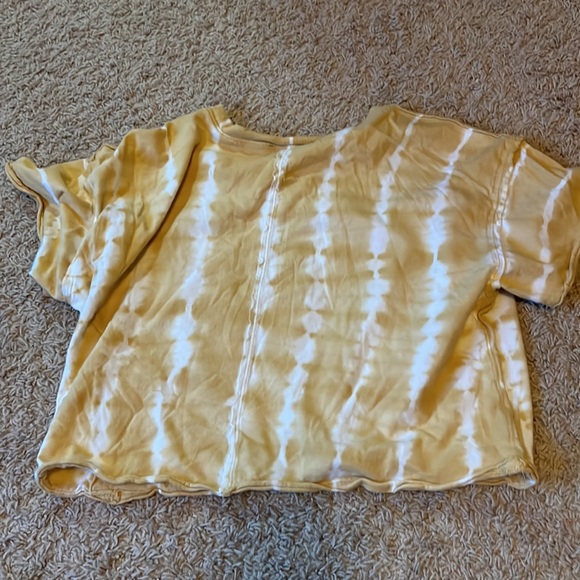 Yellow and white striped cropped top - Picture 2 of 2